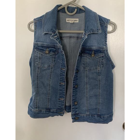 Artisan Ny Denim Jean Vest Large Med Wash Chest Pockets Casual Everyday EUC Md - Picture 1 of 3
